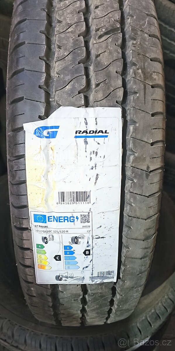 GT Radial 225/75 R16C - 2