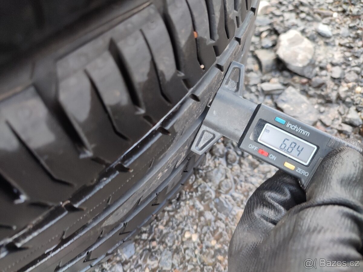 205/55 R17 Continental - 2