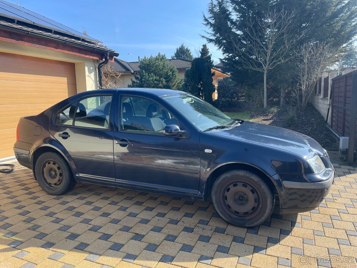 VW Bora 1.6 v 2000 - 2