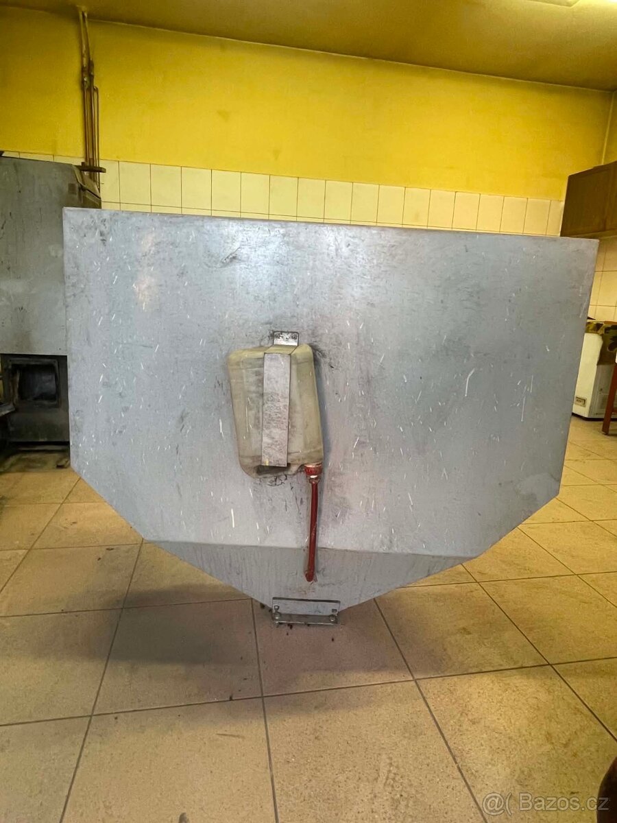 Prodám násypku na uhlí - 2