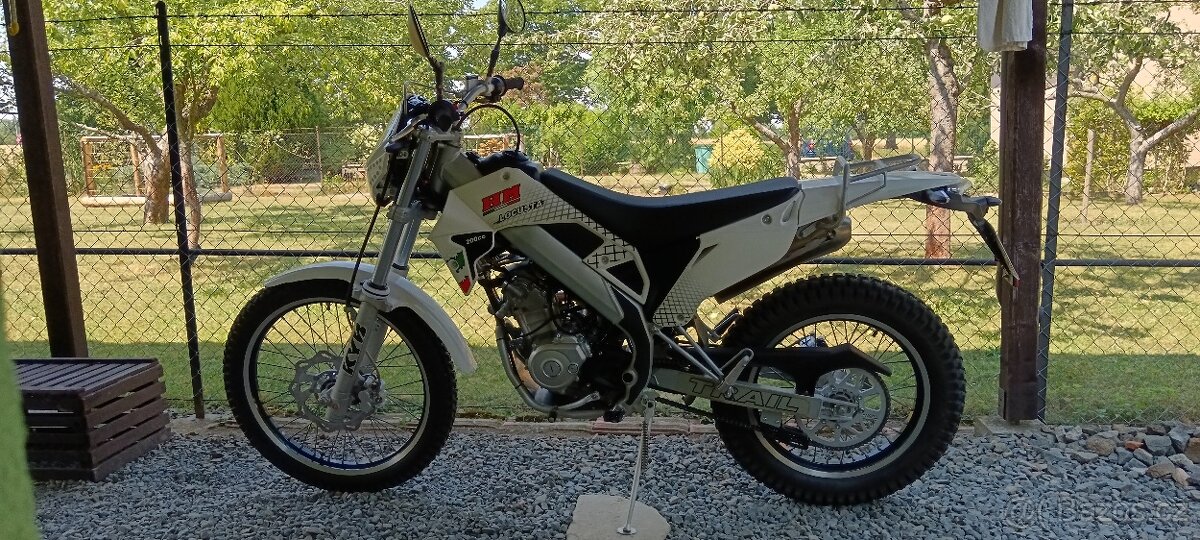 Honda HM Locusta 200 - 2