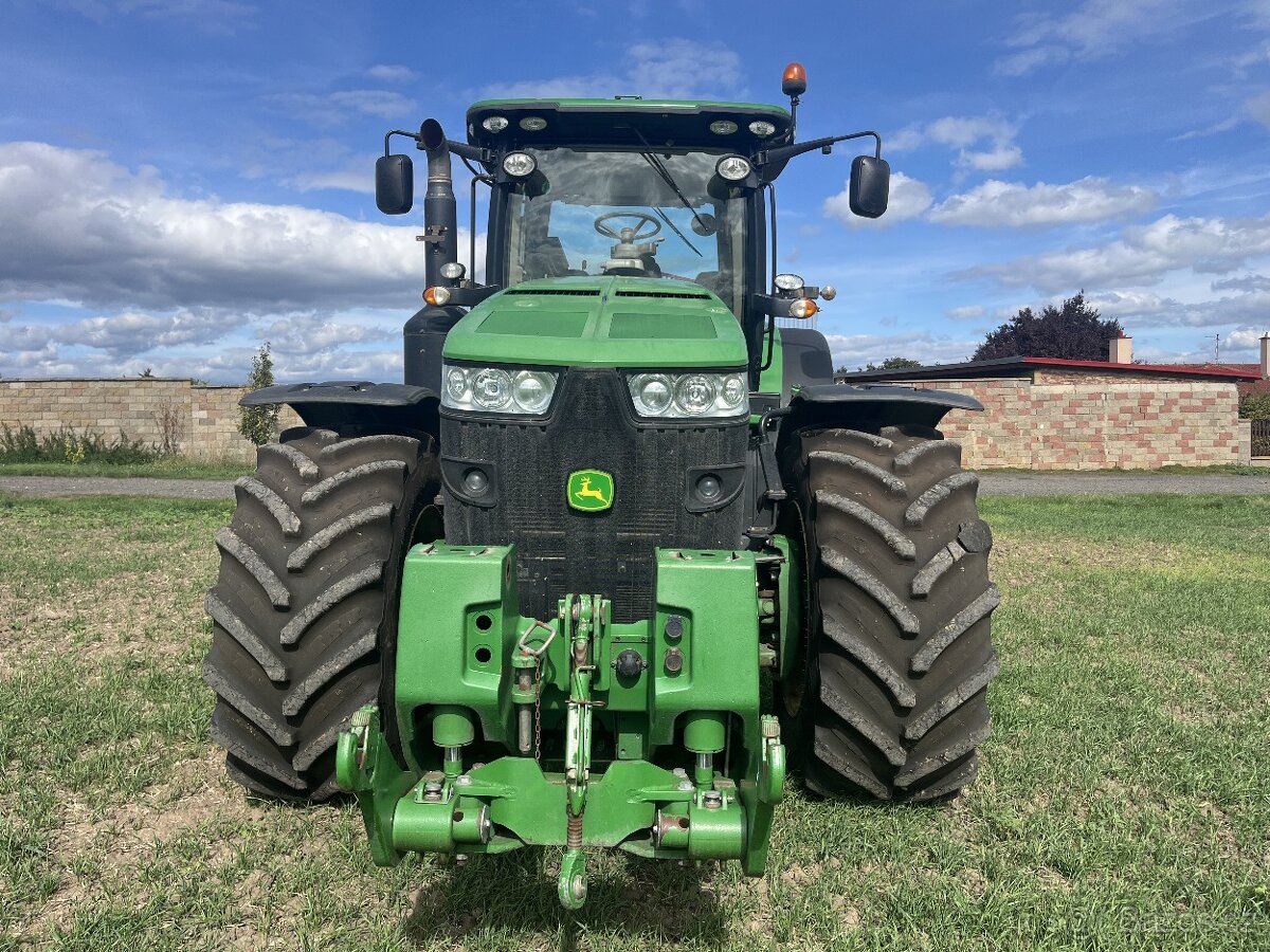 John Deere 8370R - 2