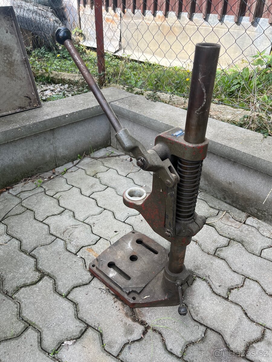 Stojan na vrtačku - 2