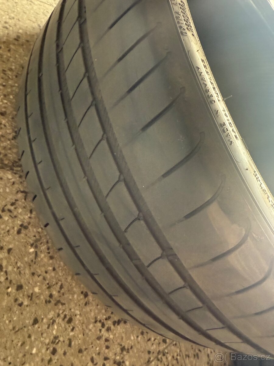 2ks Goodyear EAGLE F1 225/40 R19 RFT - 2