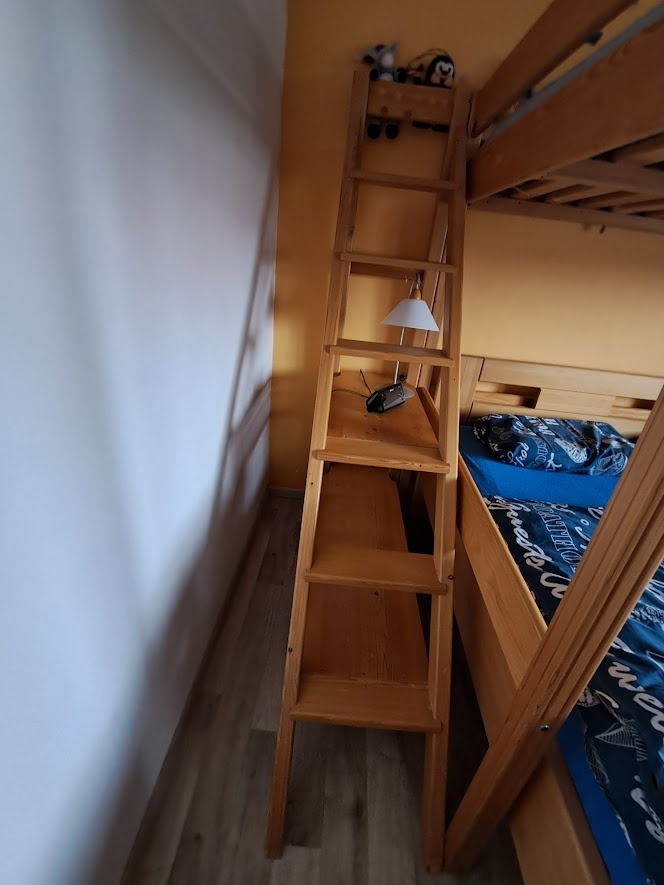 Vyvýšená postel 140 cm - 2