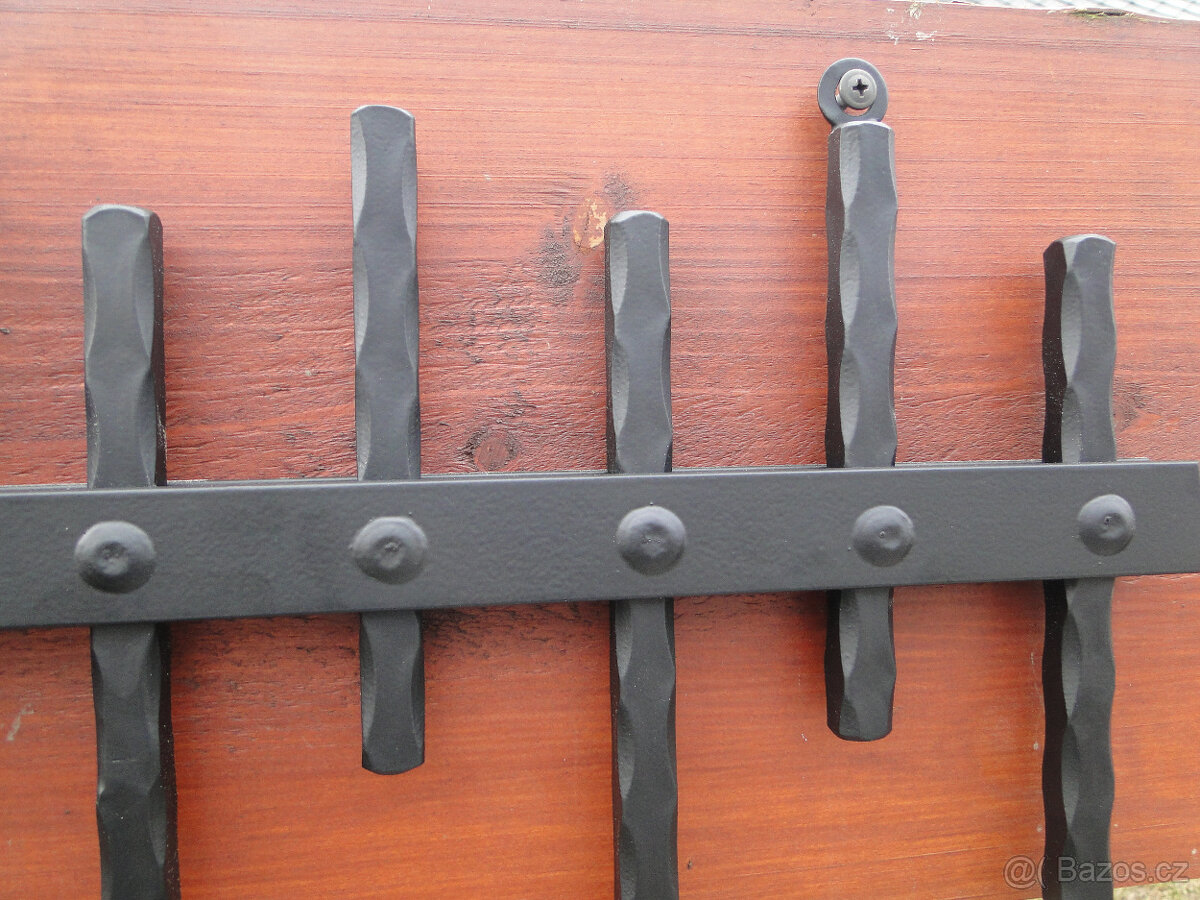 Kované ploty, samonosné pojezdové brány - 2