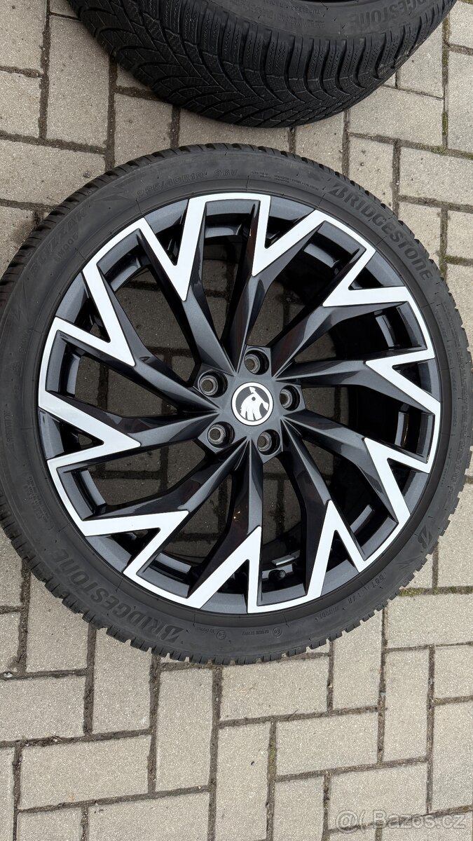ŠKODA SUPERB ALU KOLA 19 HELIX ZIMNÍ 235/40/19 - 2