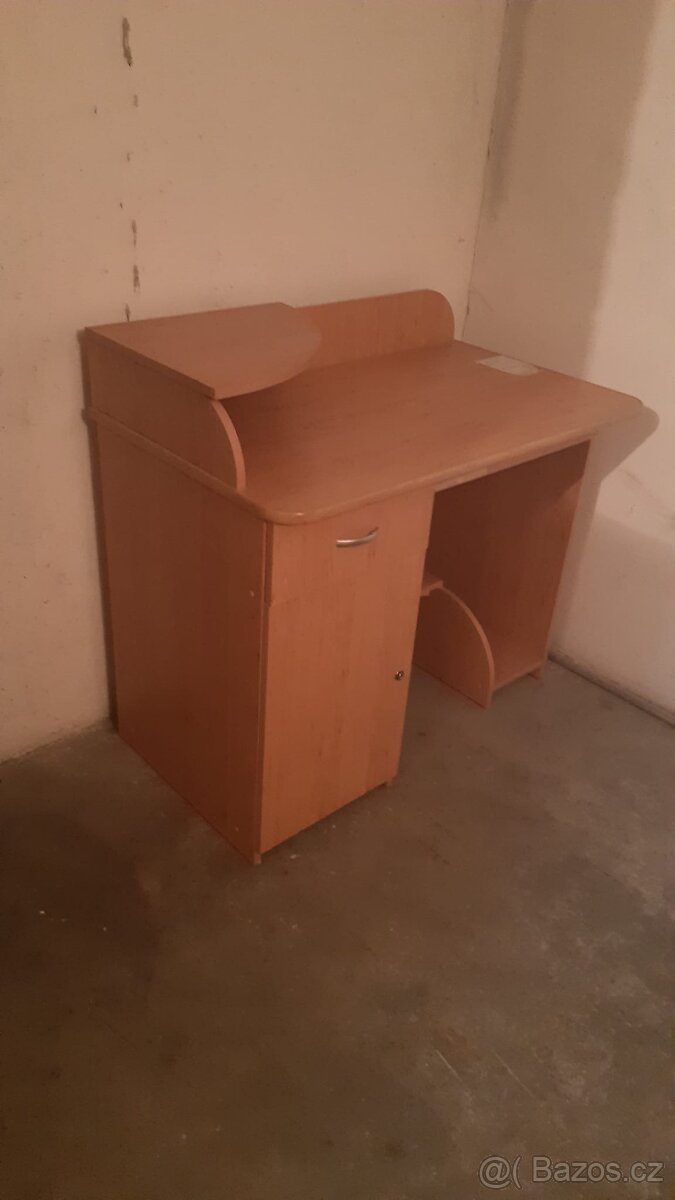 Prodám PC stůl - 2