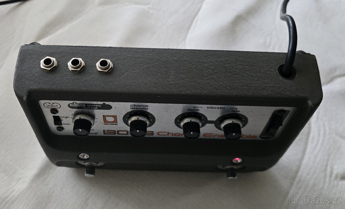 Boss CE-1 Chorus Ensemble Vintage Analog Stereo - 2