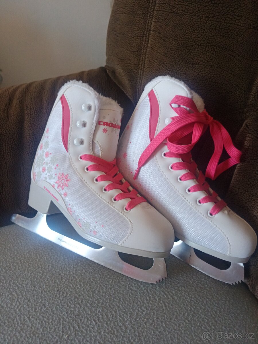 Prodám dívčí lední brusle vel.34. - 2