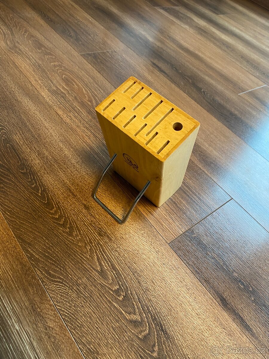 Dřevěné bloky na nože do kuchyně - 2