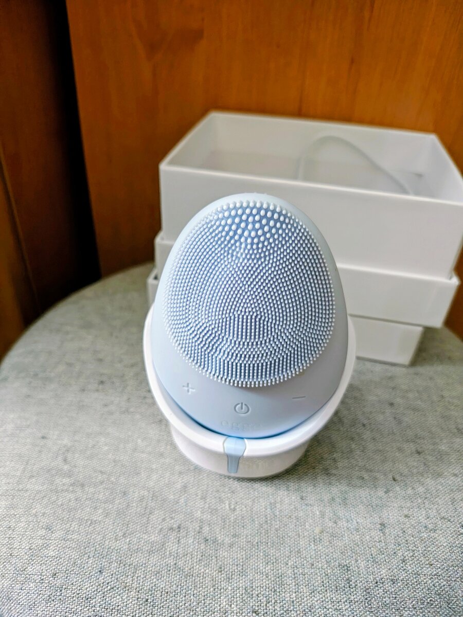 Eggo sonický čistící kartáček na pleť - 2