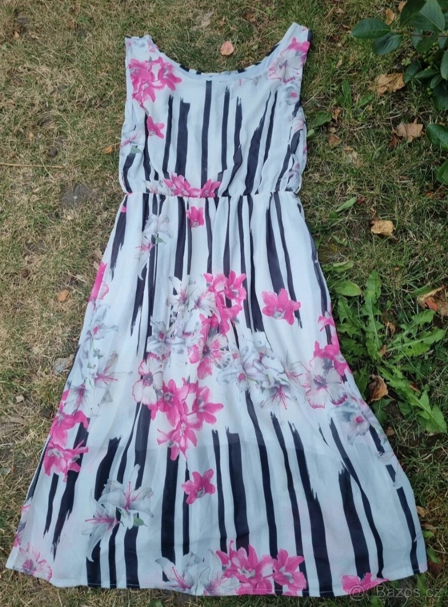 Lehké vzdušné šaty. M 38 10 - 2