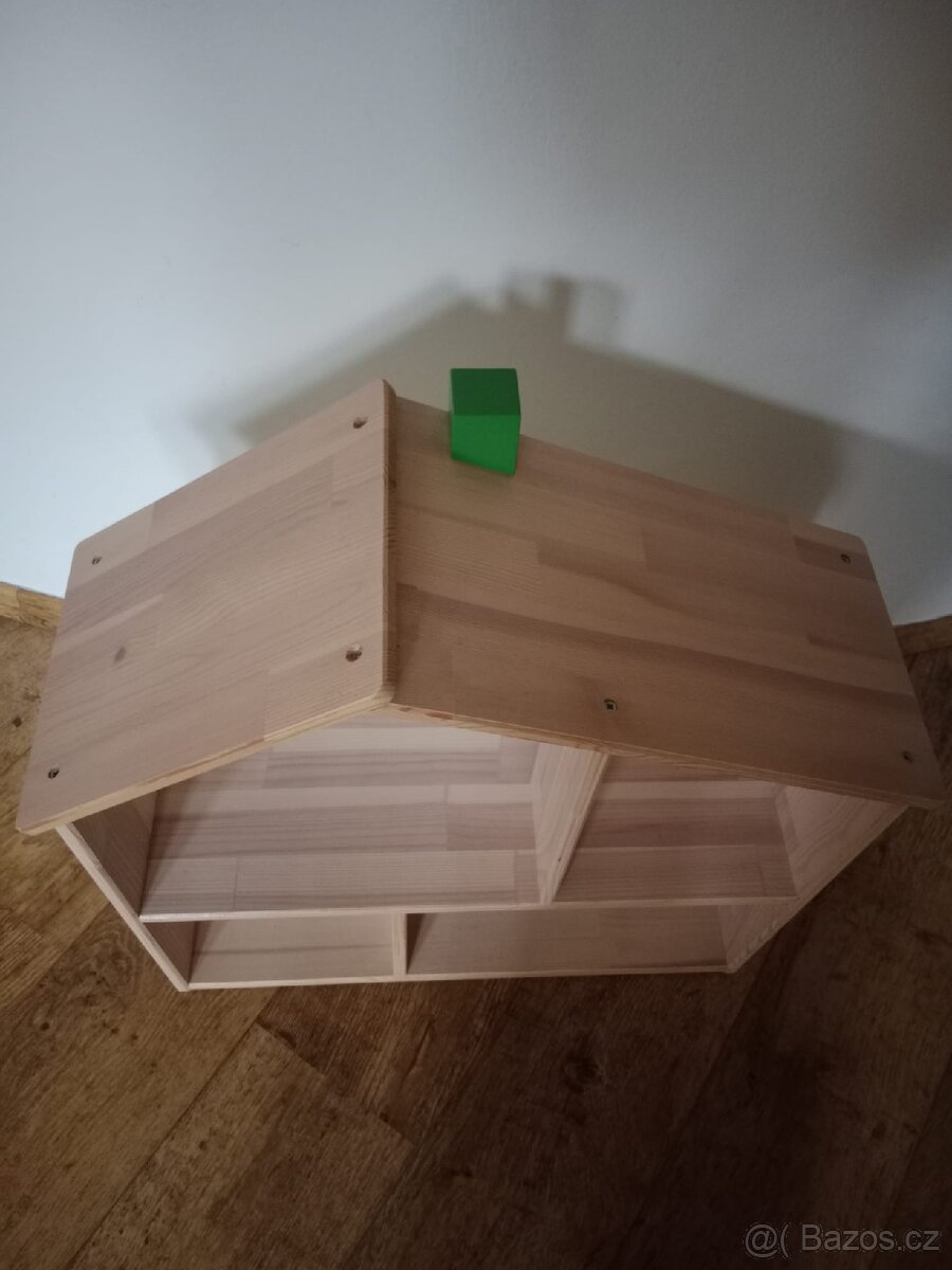 Domeček pro panenky - 2