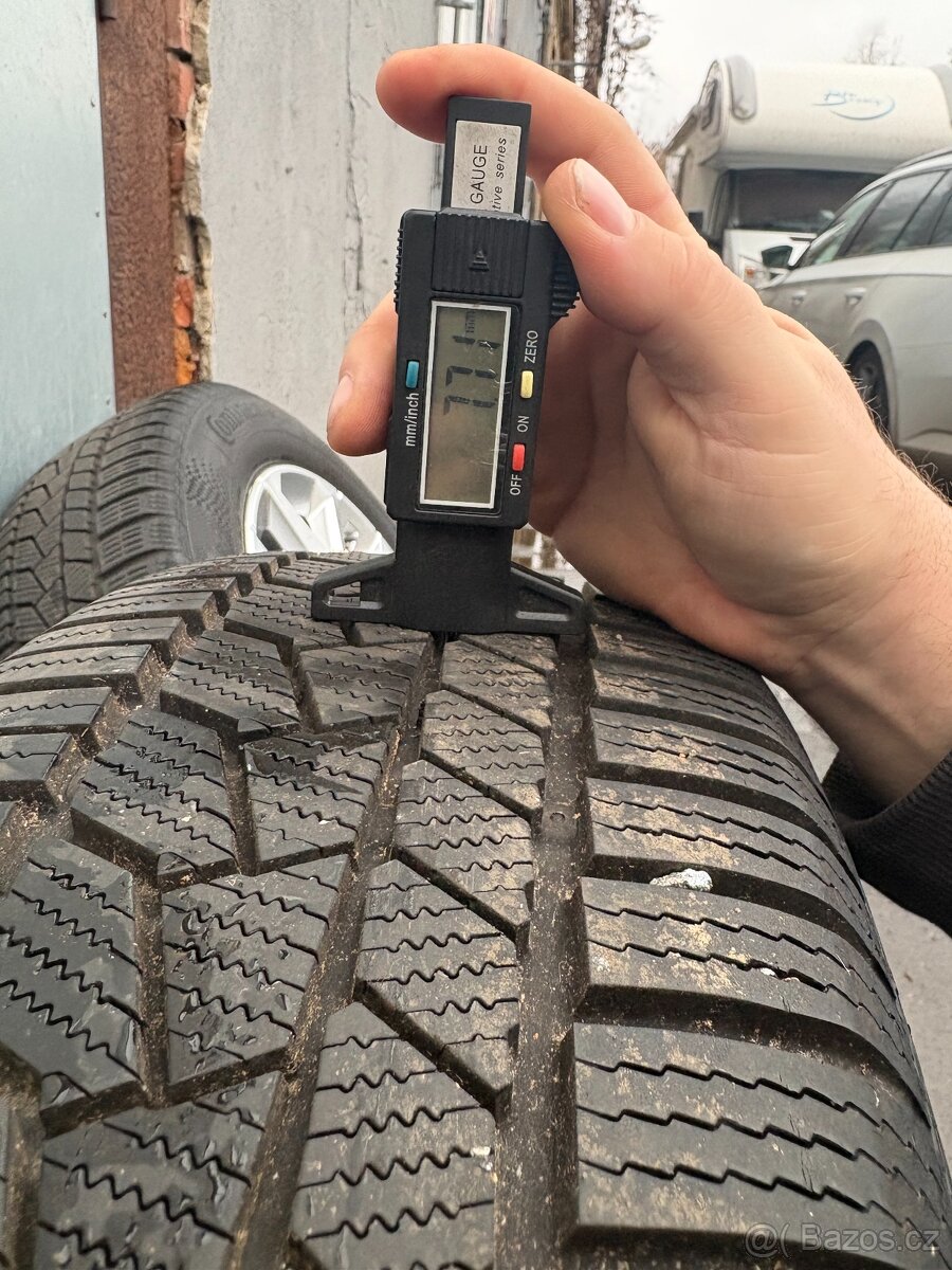 Zimní pneu 205/65/R17 Continental - 2