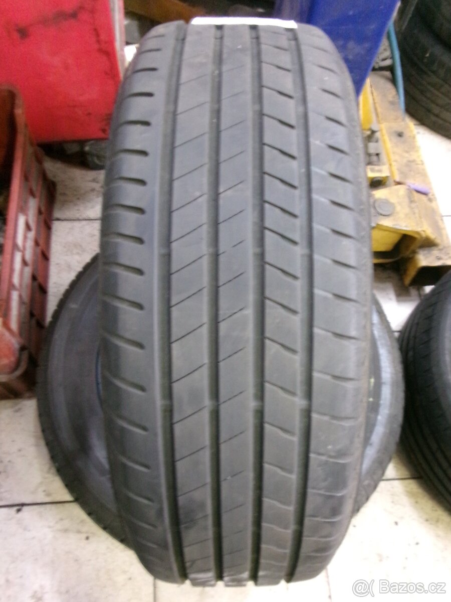 225/60 R18 BRIDGESTONE (5,5mm) č.15405/D2 - 2