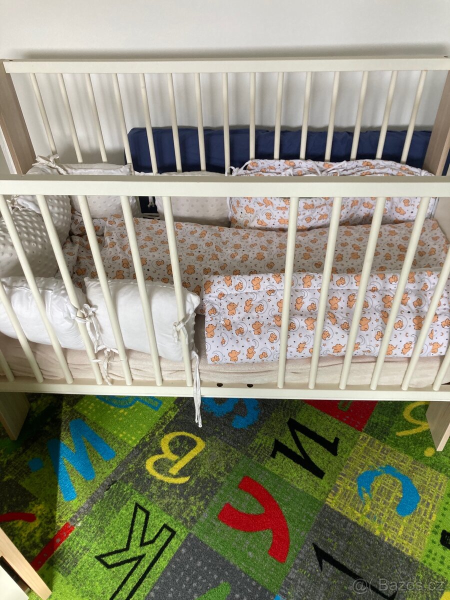 Dětská postýlka včetně vybavení - 2