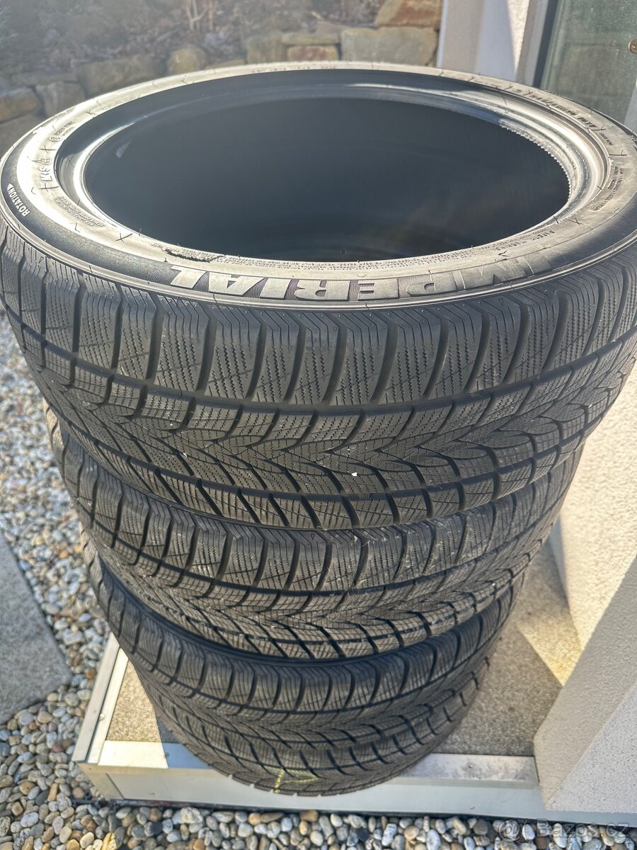 Zimní pneu 245/45/20 - 2