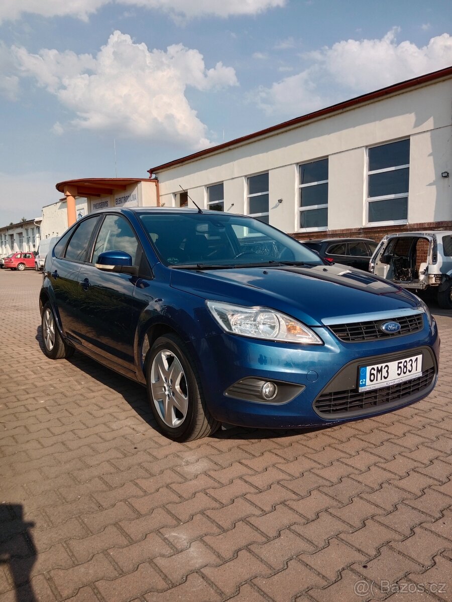 Ford Focus II 1.6benzin 74kw - 2