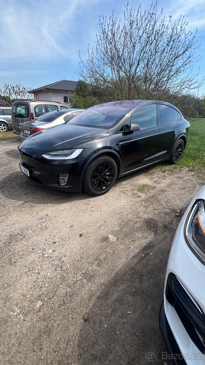 Tesla Model X100 - 2