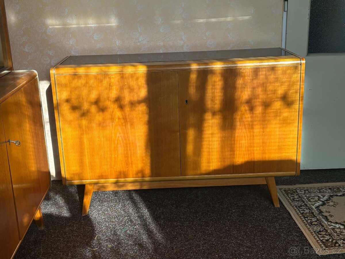 Prodám starý retro nábytek - 2