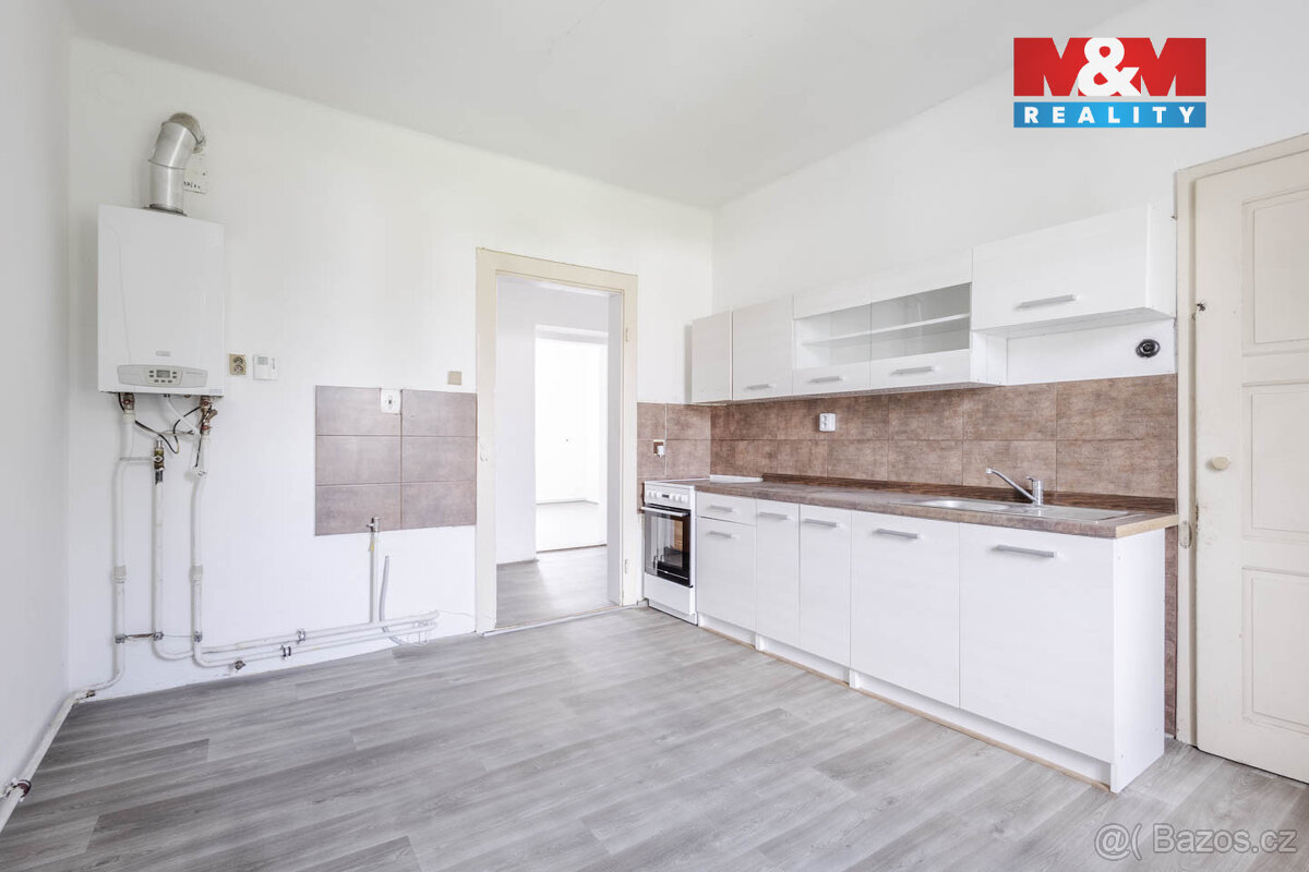 Prodej bytu 3+1 s garáží v Žandově, ul. Děčínská - 2