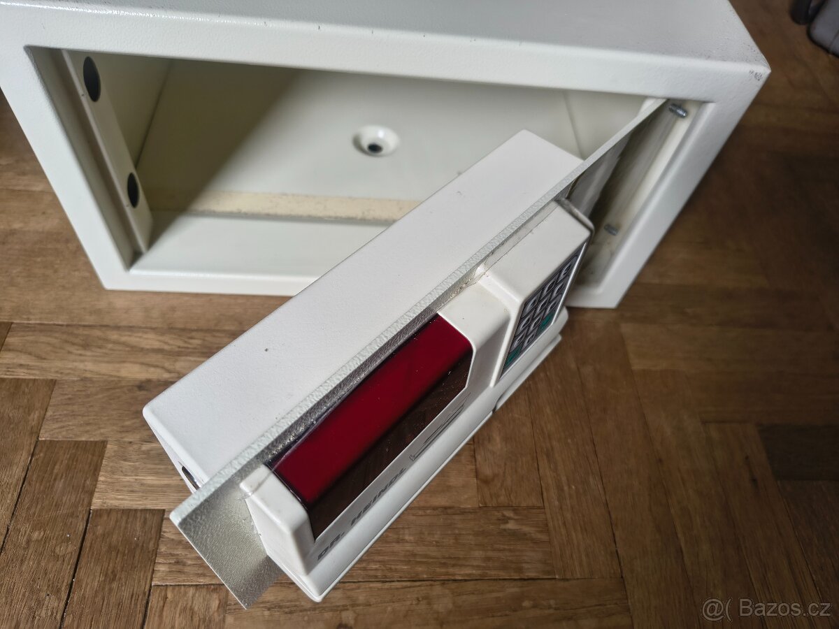 trezor s elektronickým zámkem DR Heindl - 2