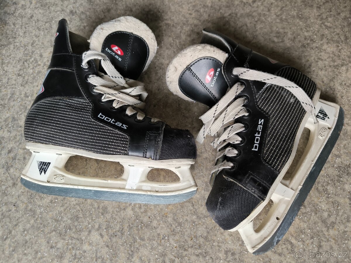 Dětské lední brusle Botas vel. 33, (21,5cm) - 2