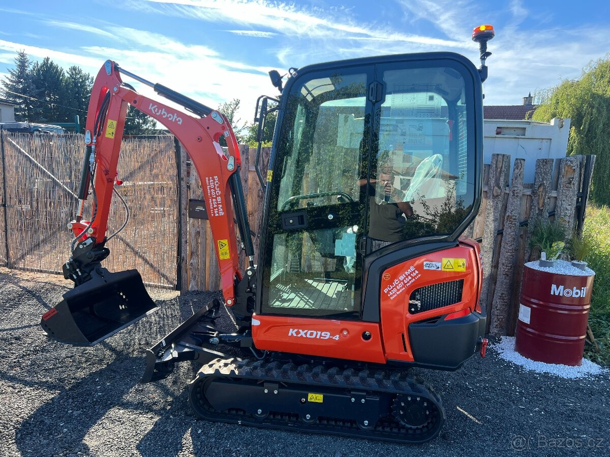 PŮJČ SI MĚ / nová Kubota KX019-4 2t / příslušenství - 2