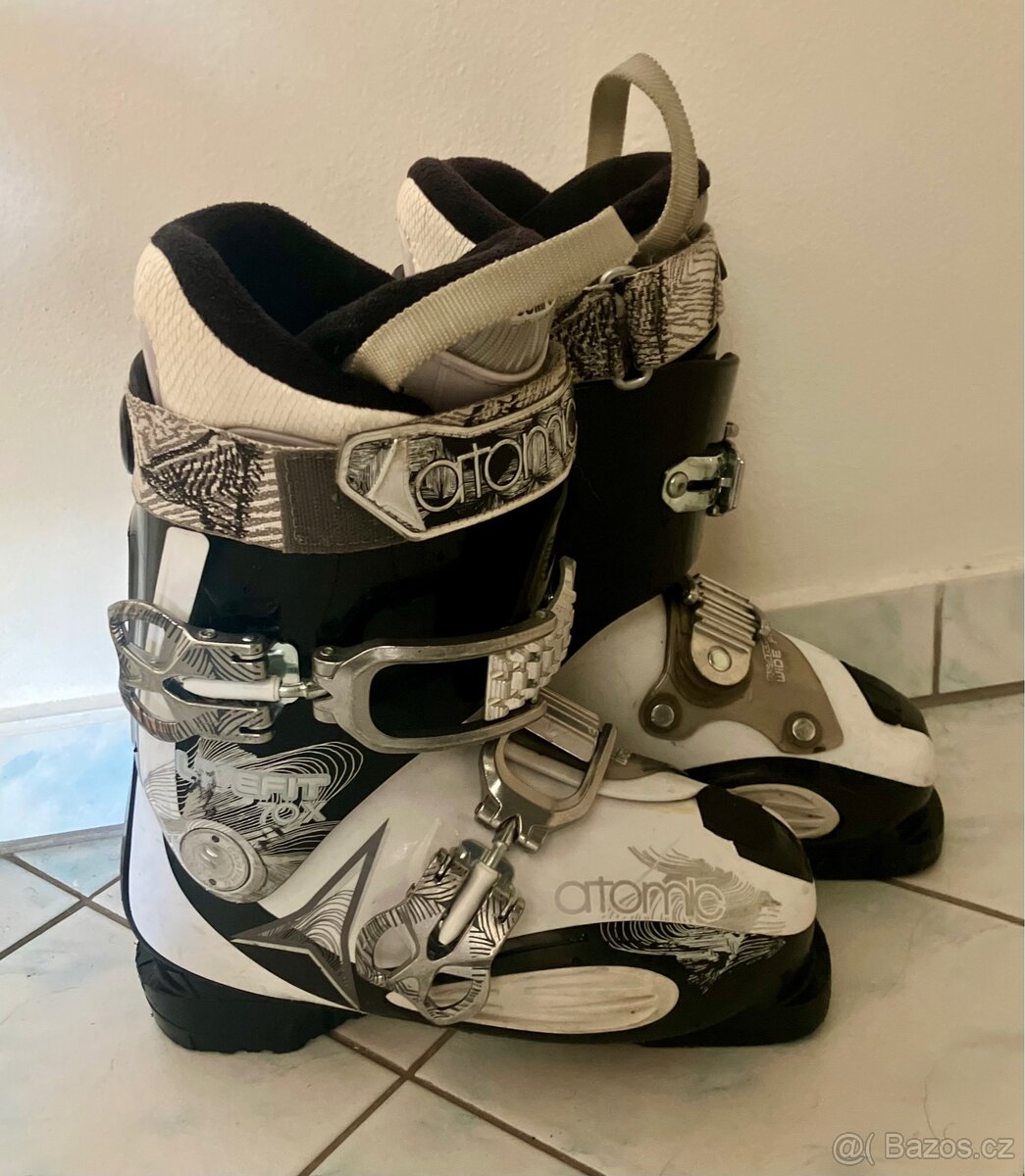 Dívčí lyžáky Atomic Livefit X MP 23,5 - 2