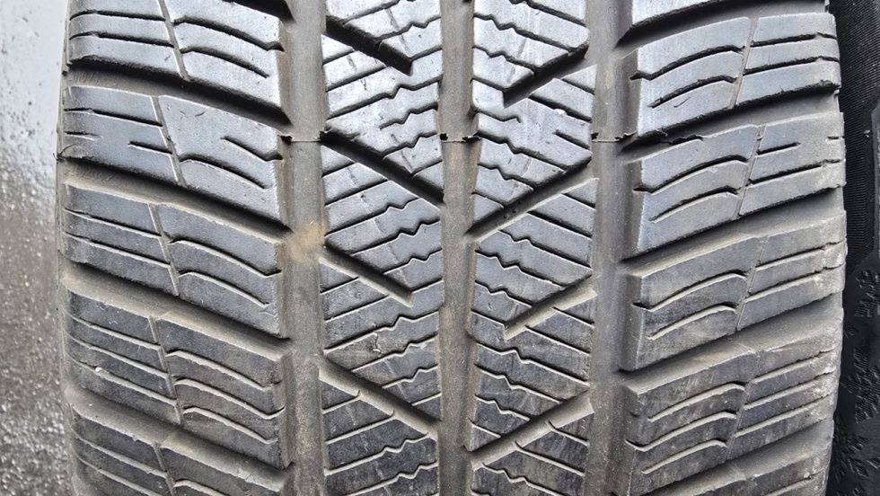 Zimní pneu 205/55/16 Barum - 2