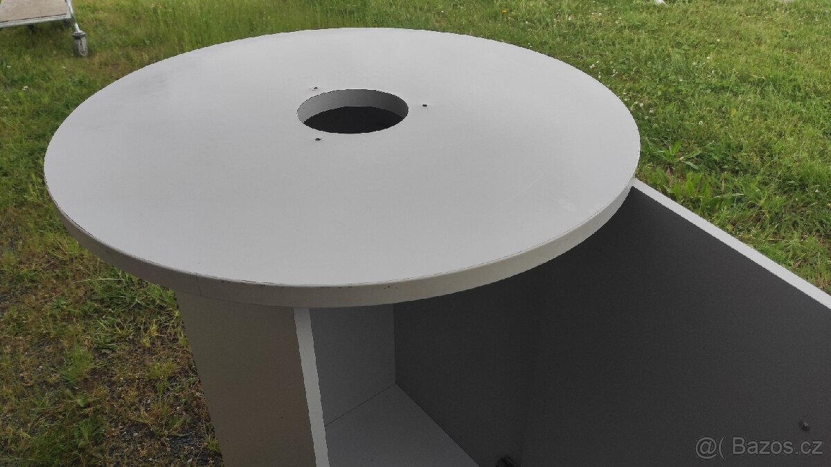 Kulatý stůl na občerstvení "na stojáka" - 2