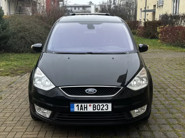 Ford Galaxy 2.2 TDCi 129kW Titanium 7 míst Navi Tažné Hagusy - 2
