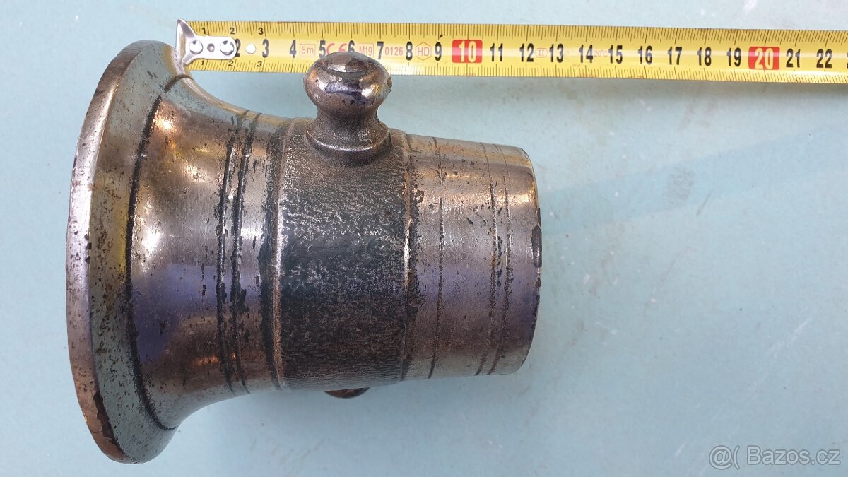 Starý hmoźdíř, chromovaný. - 2