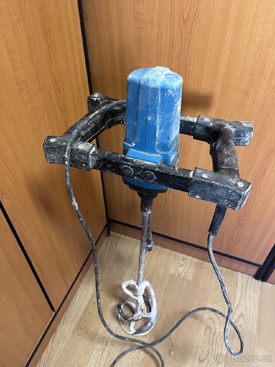 Míchadlo Makita UT 1200 - 2