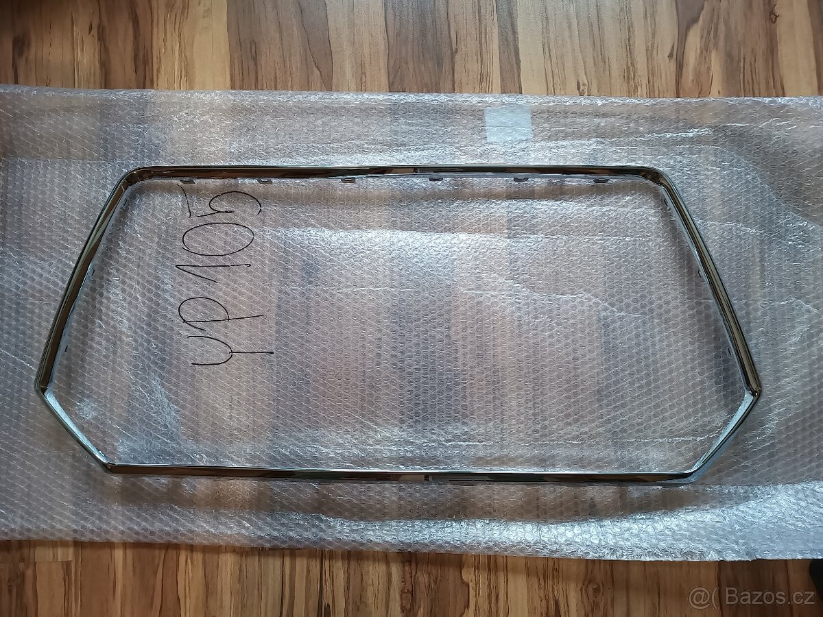 Rámeček masky AUDI A4 B9 2015-19R - 2