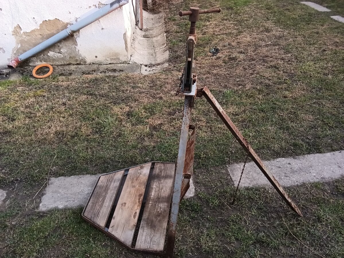 Svěrák Pionýr - 2