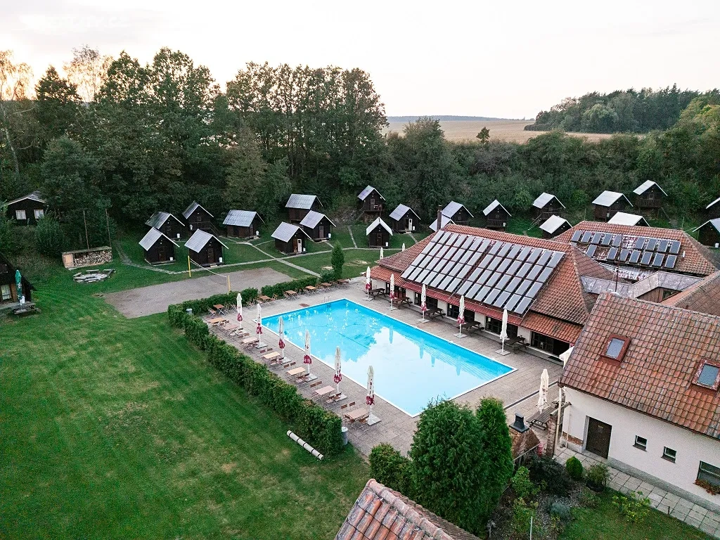 Dům s rodinným kempem - 2