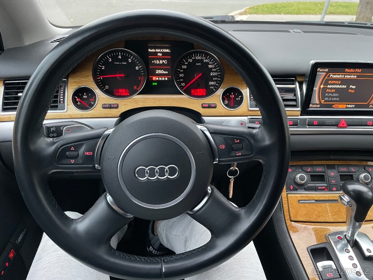 Audi A8 D3 4,2i MPI rok 2003 - 2