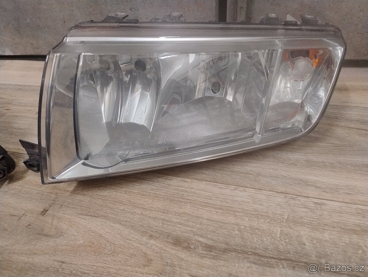 ☝️ PŘEDNÍ SVĚTLA FABIA 1 - PÁR - 2
