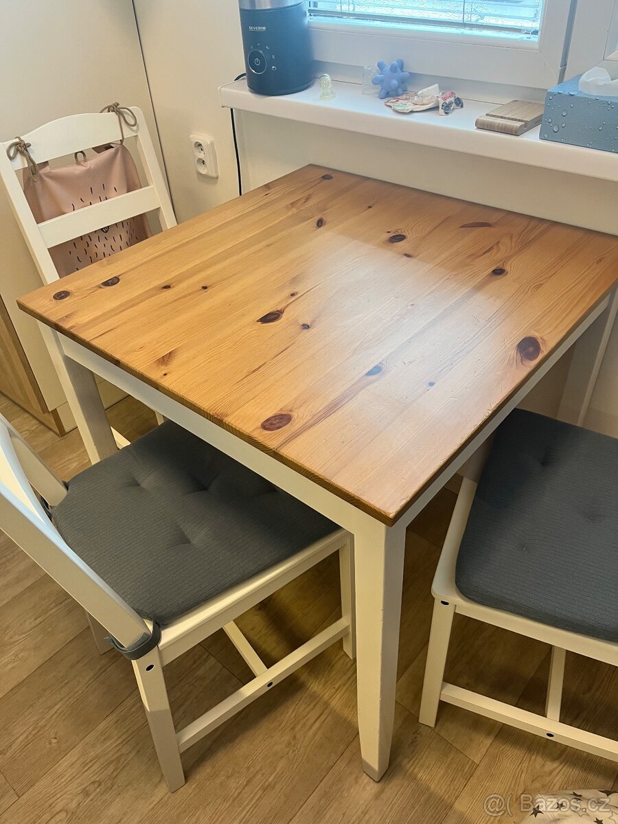 Jídelní stůl IKEA - 2