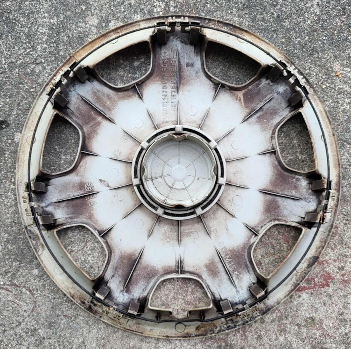 1 kus poklice Volkswagen 14" - 2