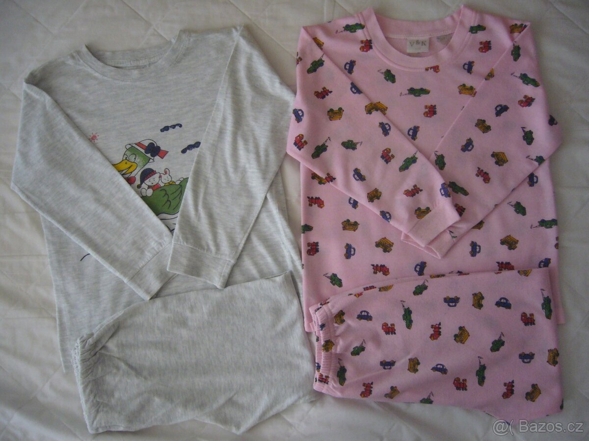 Prodám 2 pyžámka - 2