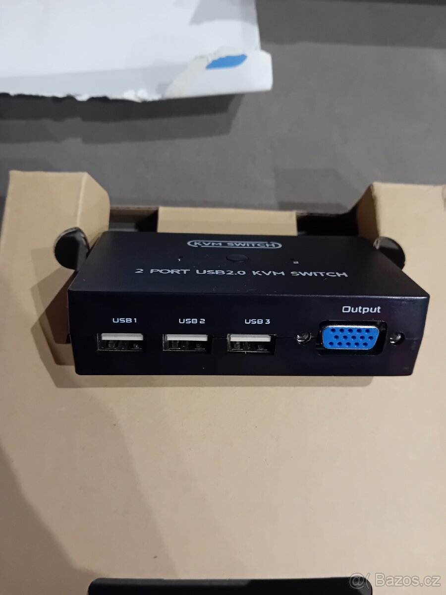 2portový VGA KVM přepínač - 2
