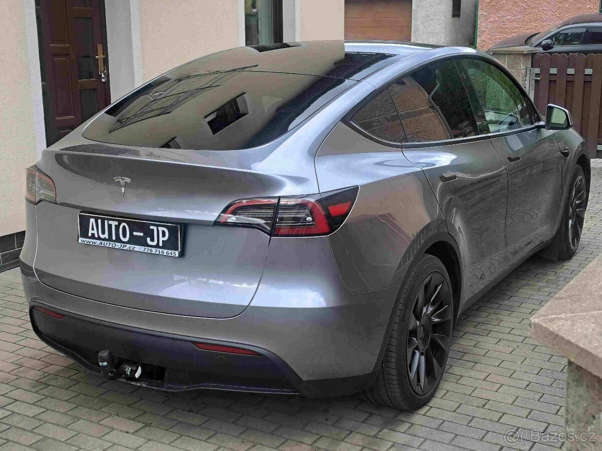 Tesla Model Y RWD Standard Range - 1889 - 2