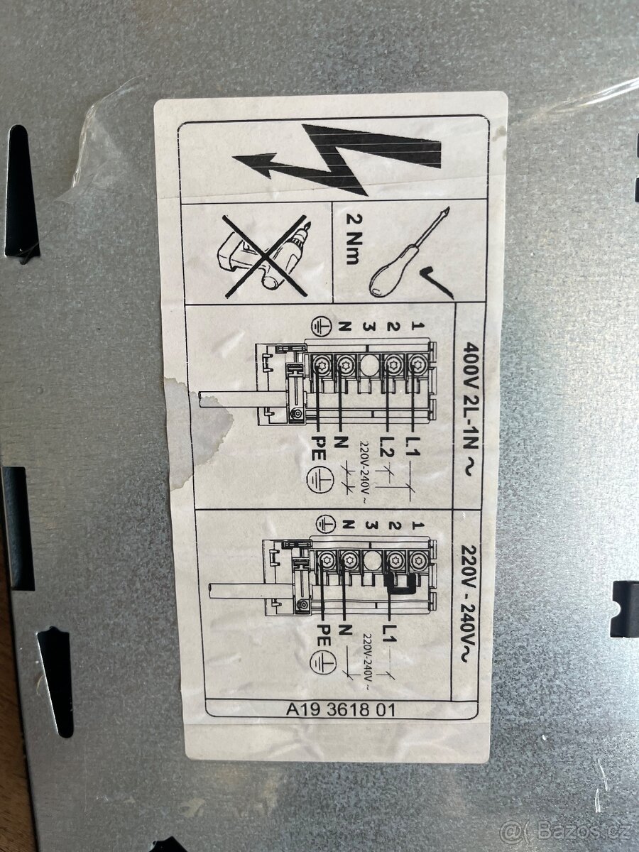 Sklokeramická plotna Electrolux 7,1kw poškozené sklo - 2