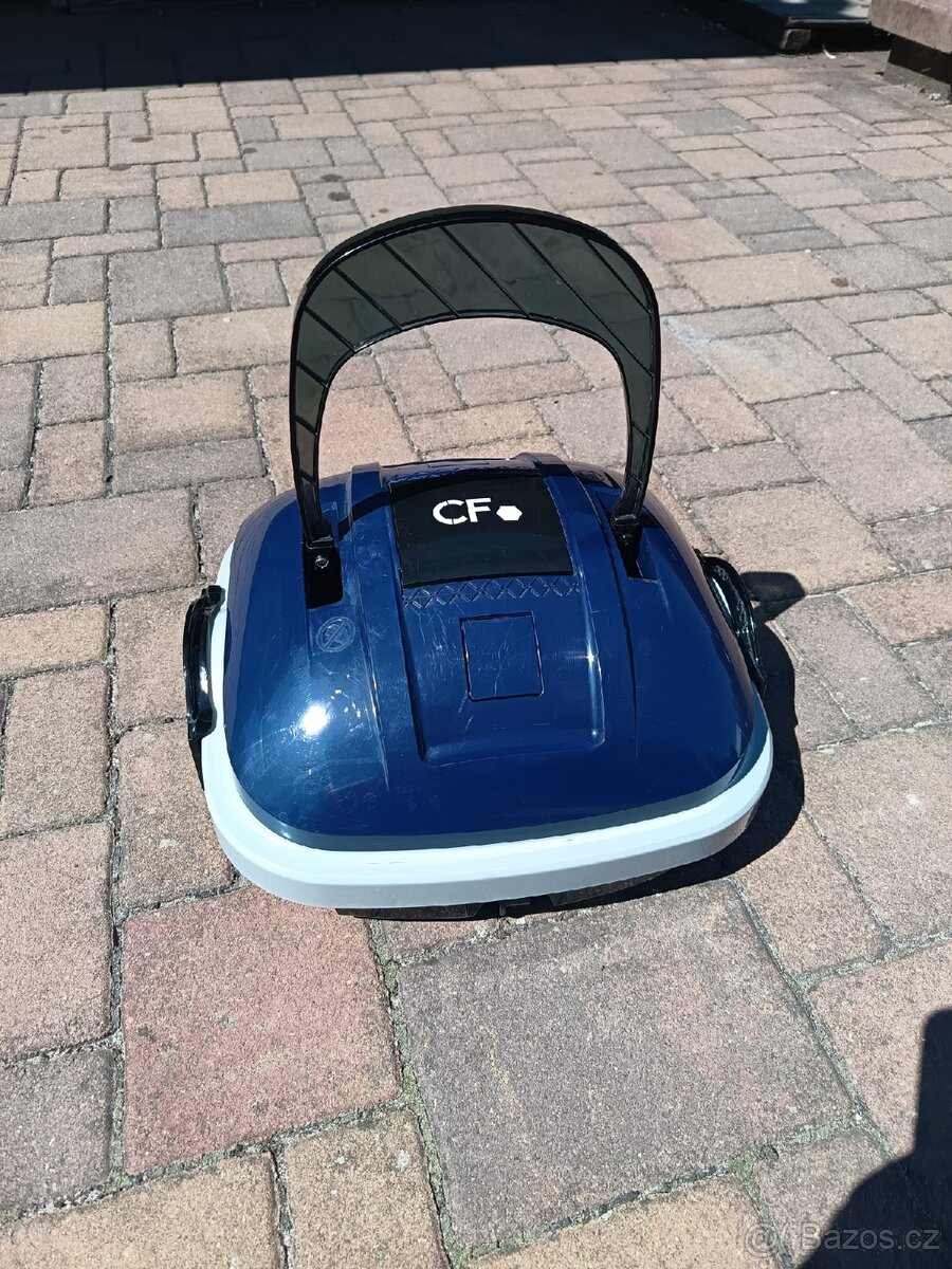 Prodám robotický vysavač CF 45 aku - 2