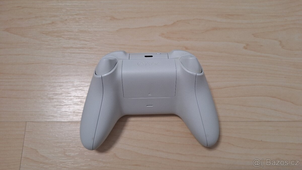 Ovladač XBOX Series / One - bílý - 2