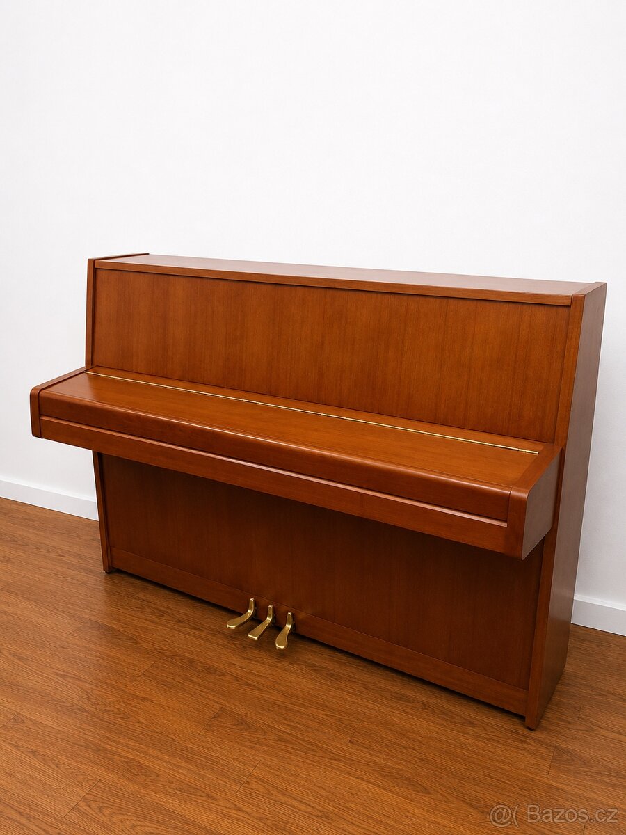 Japonské pianino YAMAHA - 2