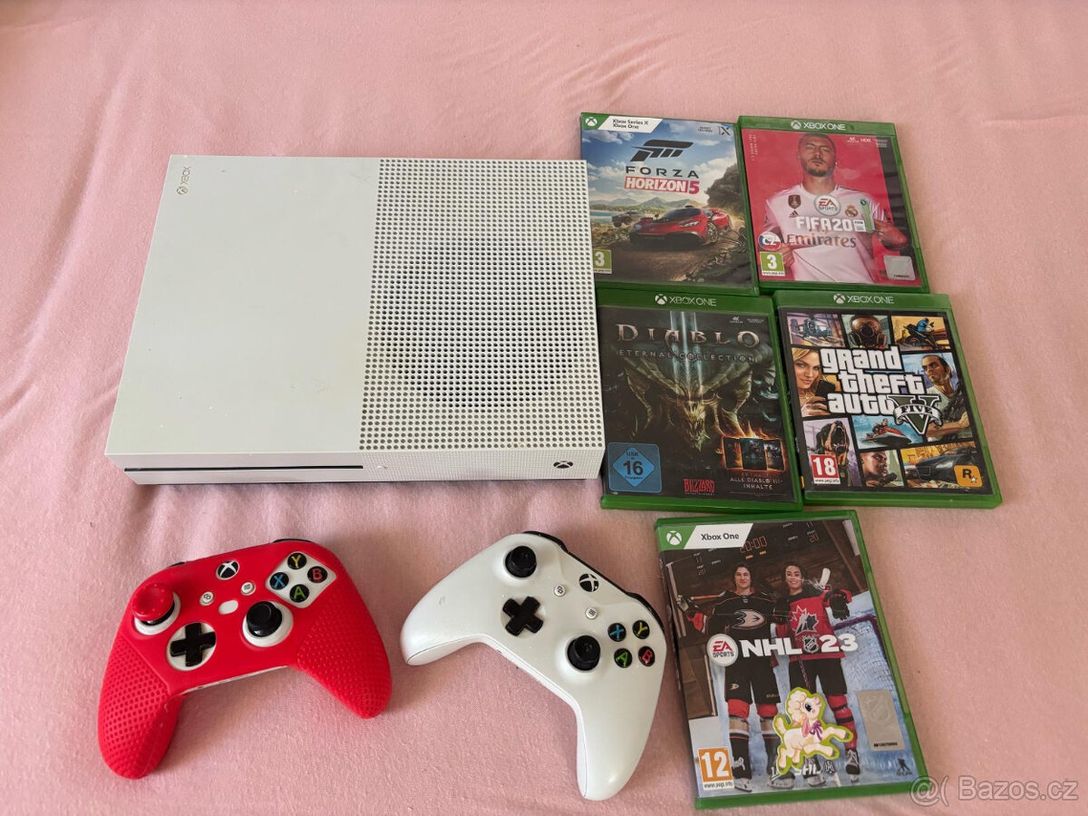 Xbox one S 500gb + 2x ovladač + 5 her - 2